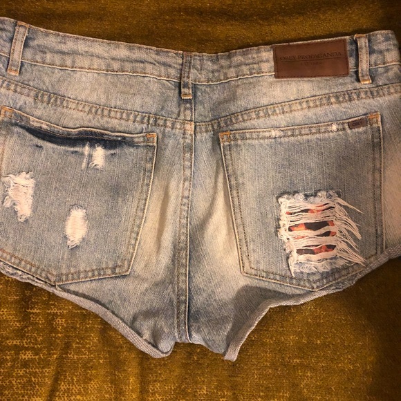 Obey jean shorts - Picture 3 of 4